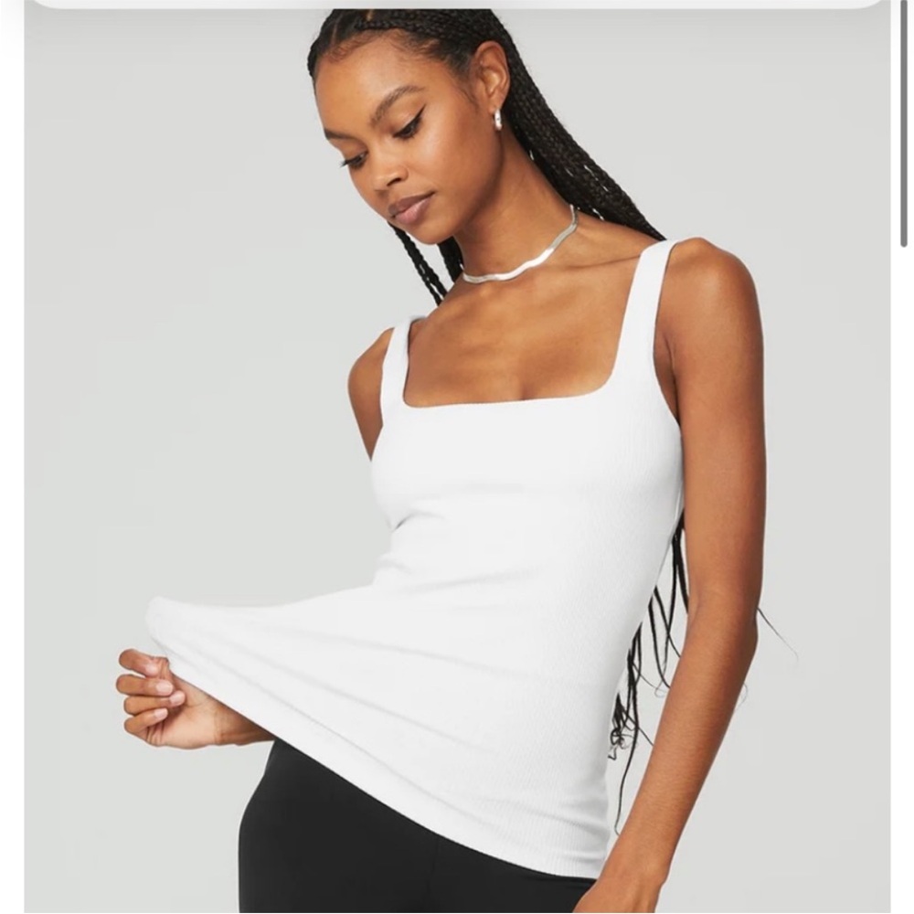 Alo Yoga White Ribbed Minimalist Tank, Size M